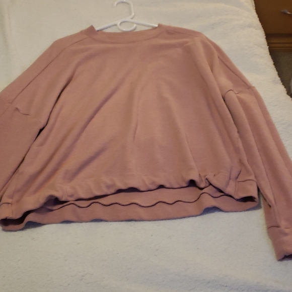 Pink sweater - Picture 2 of 2